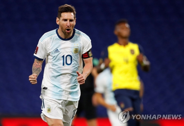 '메시 PK 결승골' 아르헨티나, 월드컵 남미예선서 에콰도르 제압